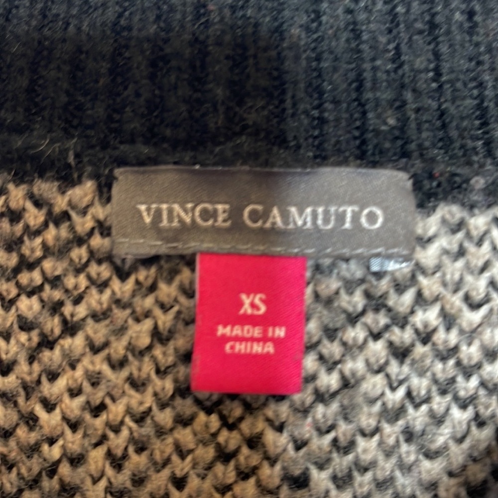 Vince Camuto Abstract Print Sweater - Picture 4 of 6
